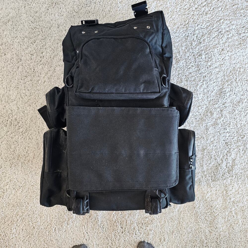 Kuryakyn Momentum Road Warrior Rear Seat Bag - Cycle NEW Harley Davidson Black
